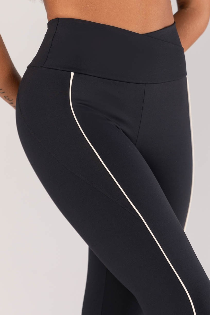 Top + Leggings with Crossover Waistband and Piped Pockets (Black / Vanilla)